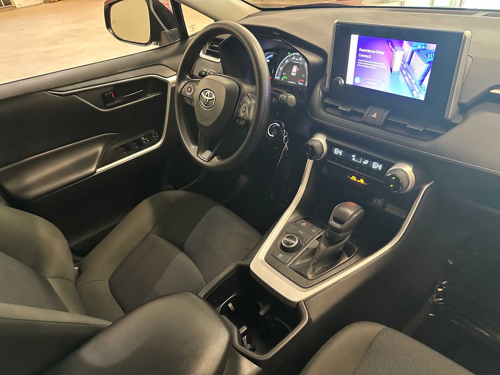 Thumbnail: 2025 Toyota RAV4 - 28