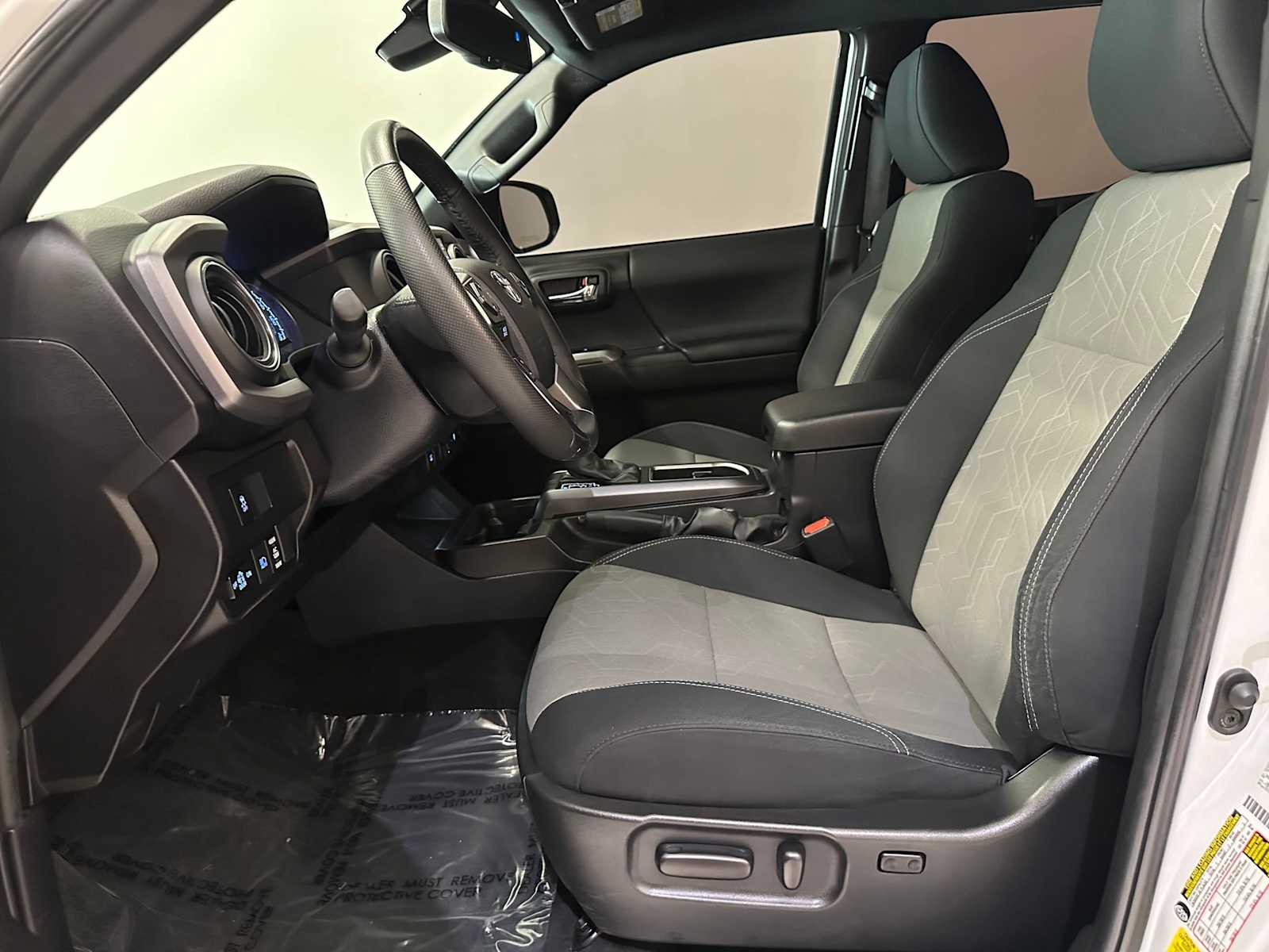 Thumbnail: 2023 Toyota Tacoma - 20