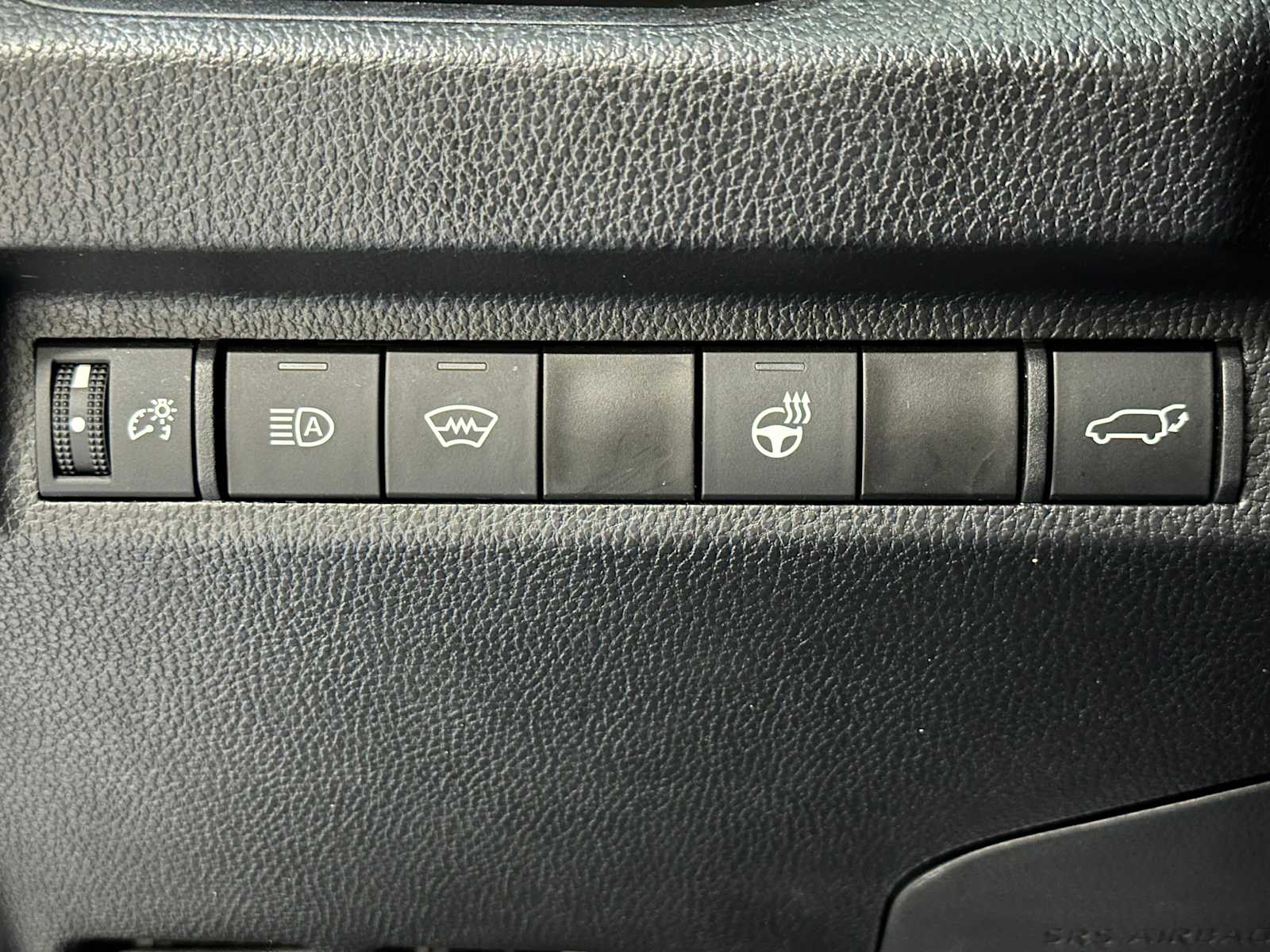 Thumbnail: 2023 Toyota RAV4 - 18