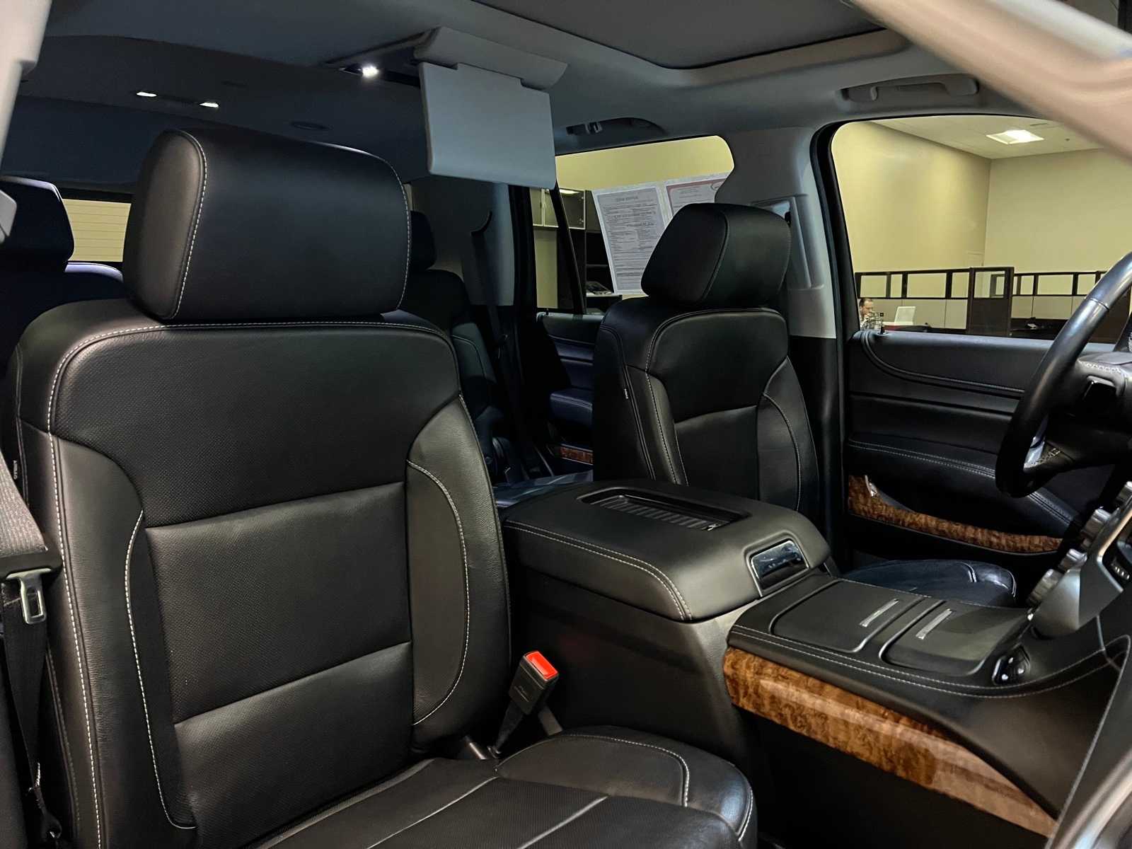 Thumbnail: 2020 Chevrolet Tahoe - 14