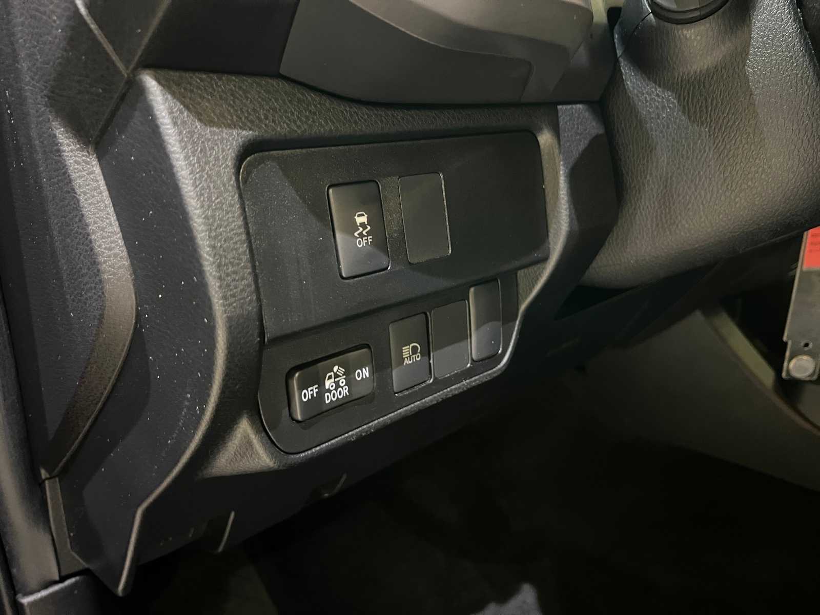 Thumbnail: 2022 Toyota Tacoma - 16