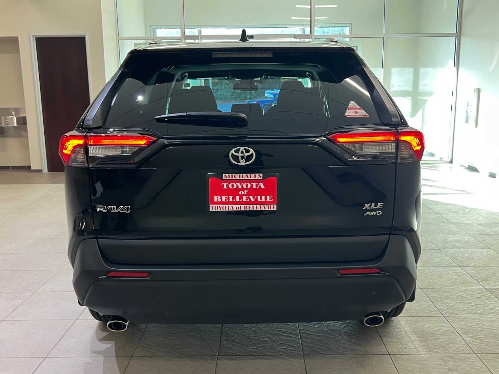 Thumbnail: 2025 Toyota RAV4 - 5