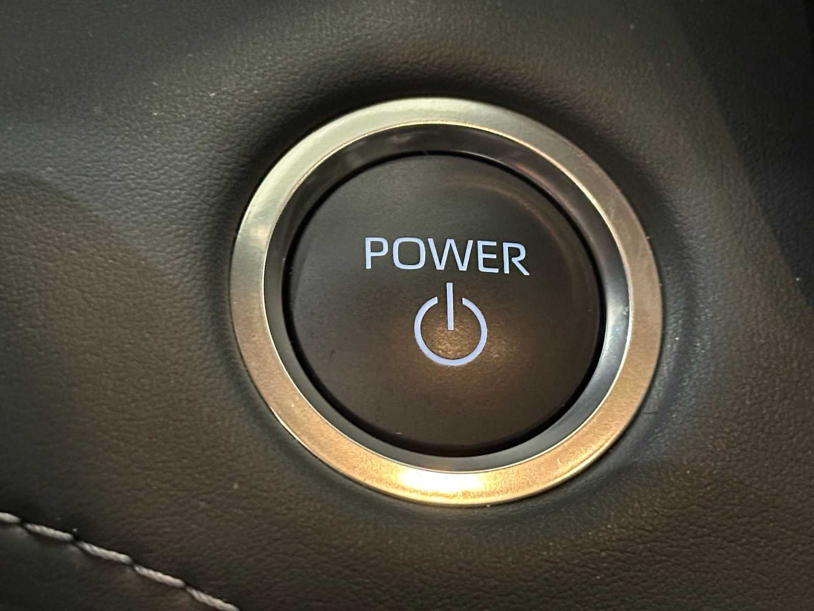 Thumbnail: 2024 Toyota Highlander - 18