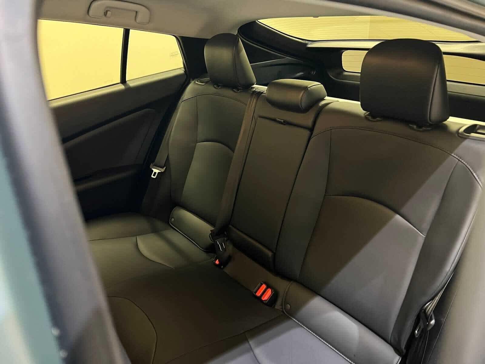 Thumbnail: 2022 Toyota Prius - 15