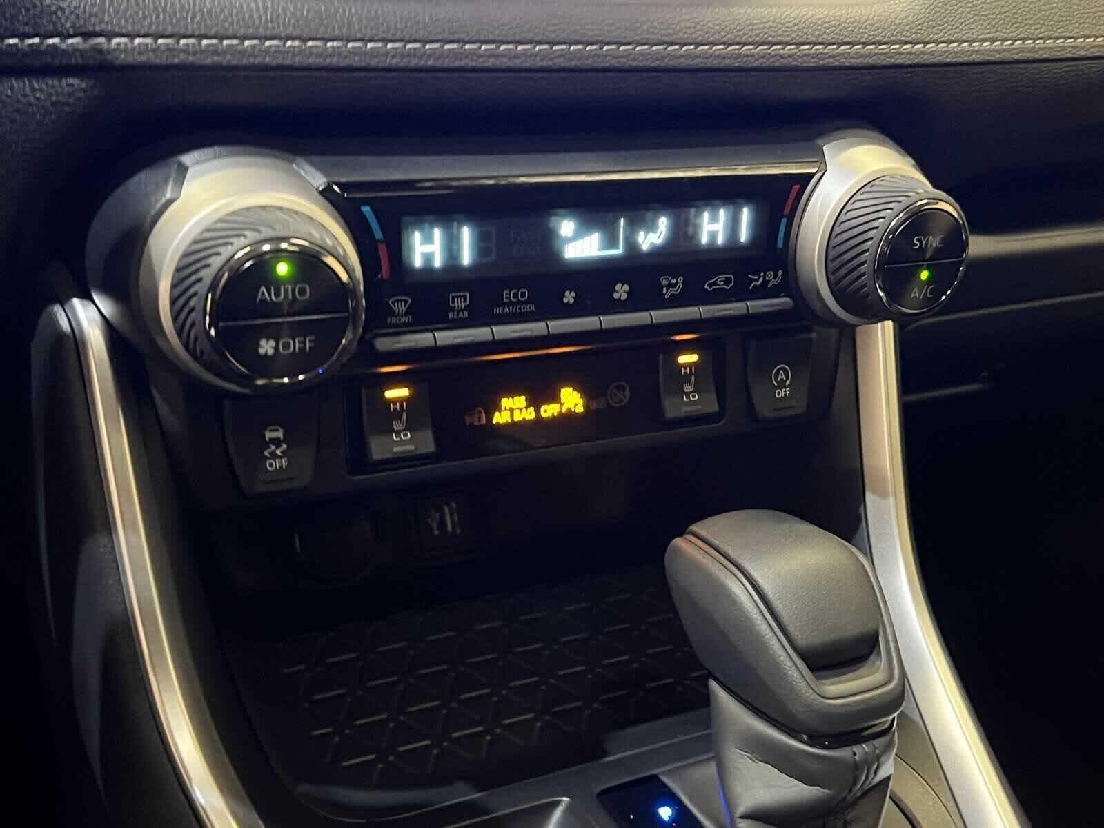 Thumbnail: 2025 Toyota RAV4 - 24