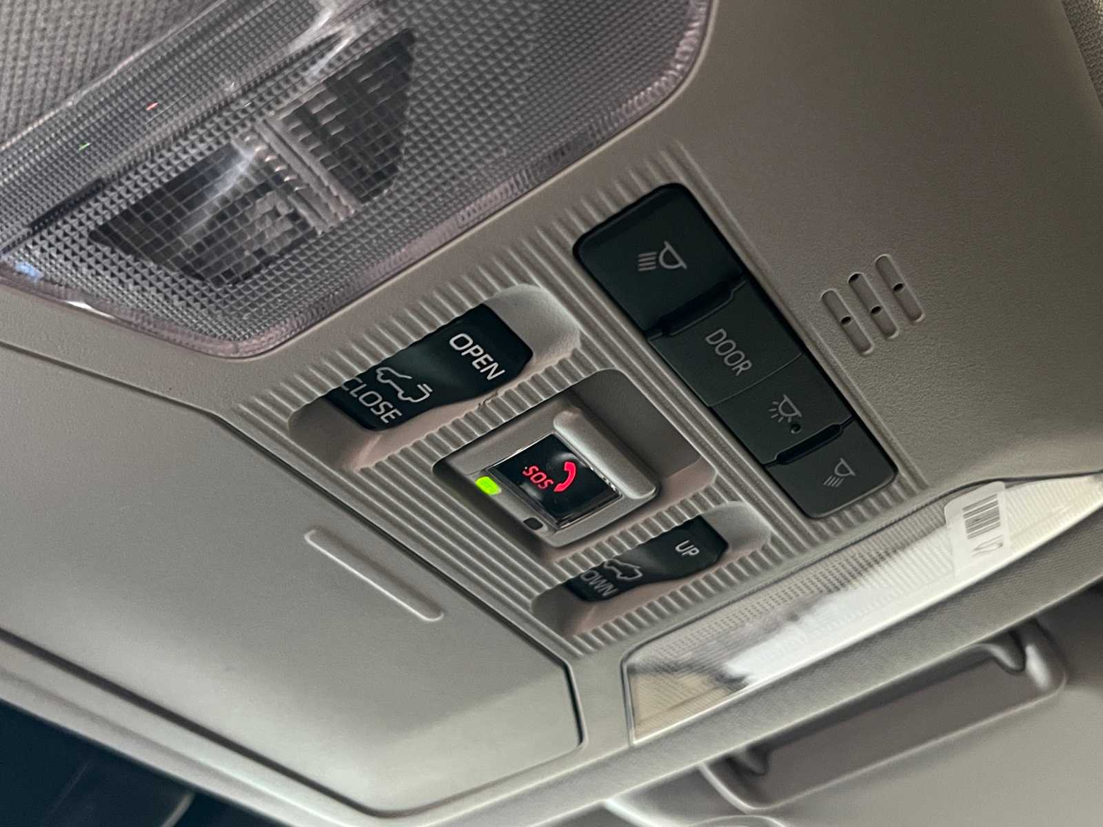 Thumbnail: 2025 Toyota RAV4 - 28