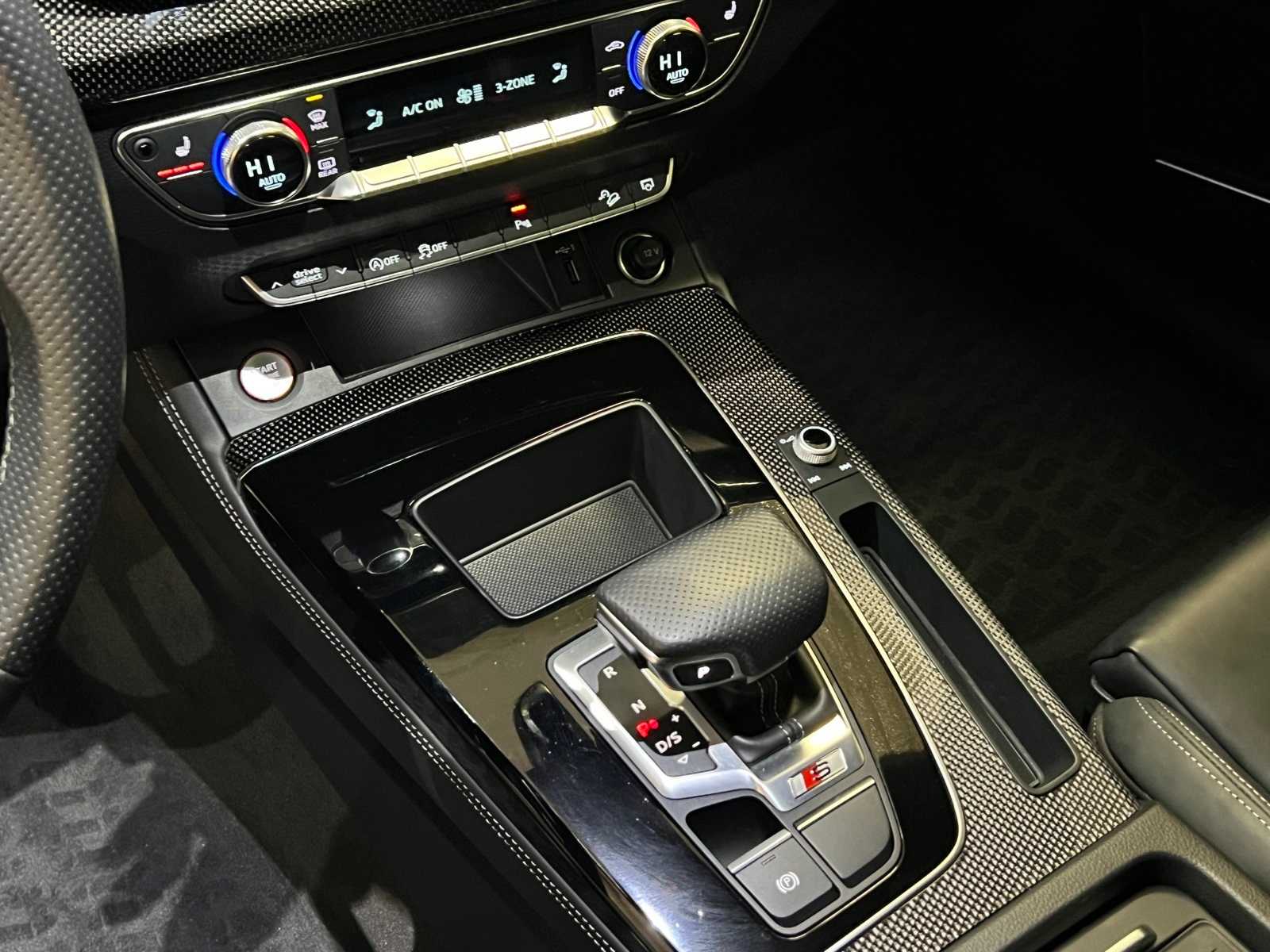 Thumbnail: 2021 Audi SQ5 - 23