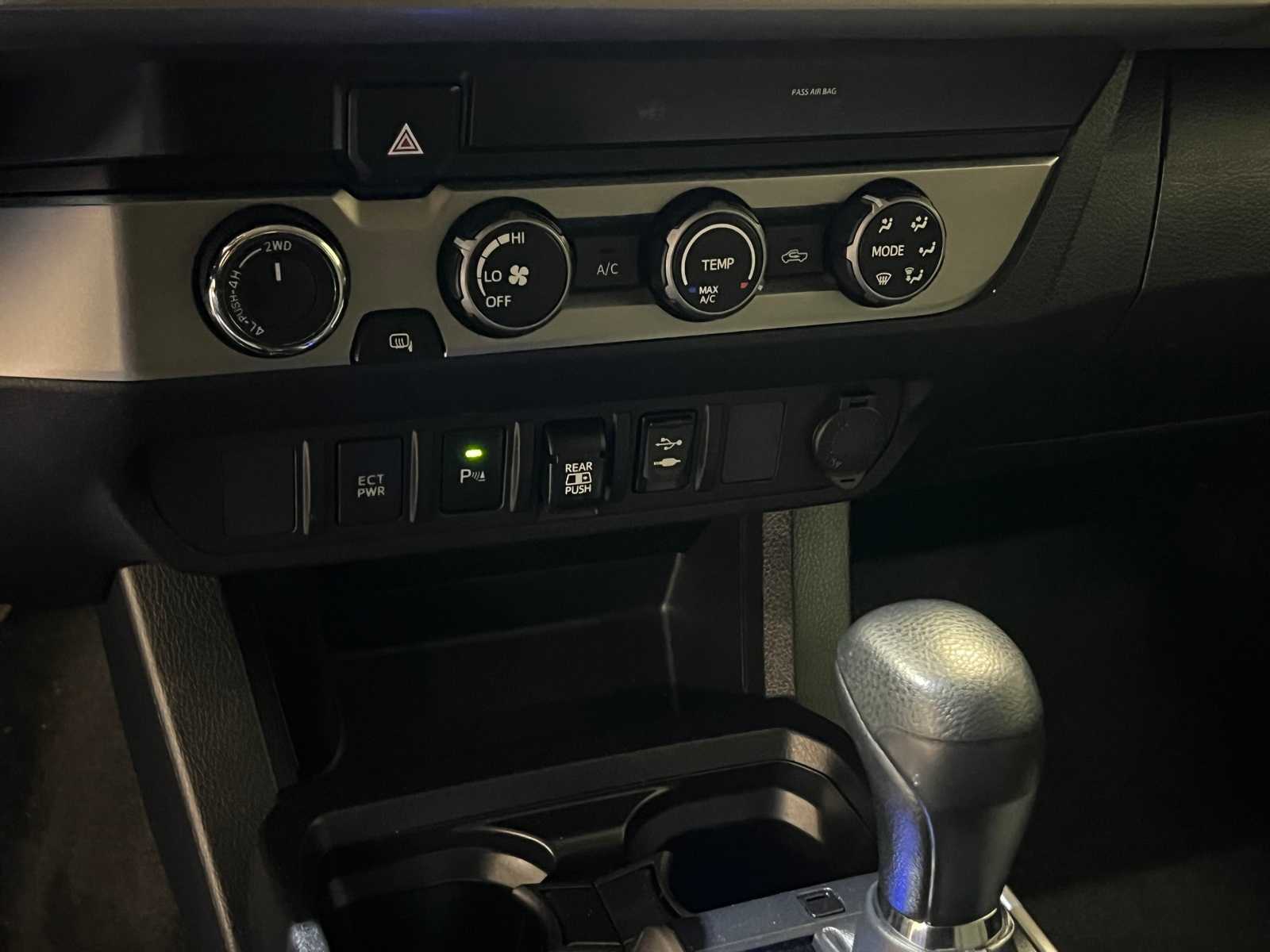 Thumbnail: 2019 Toyota Tacoma - 23