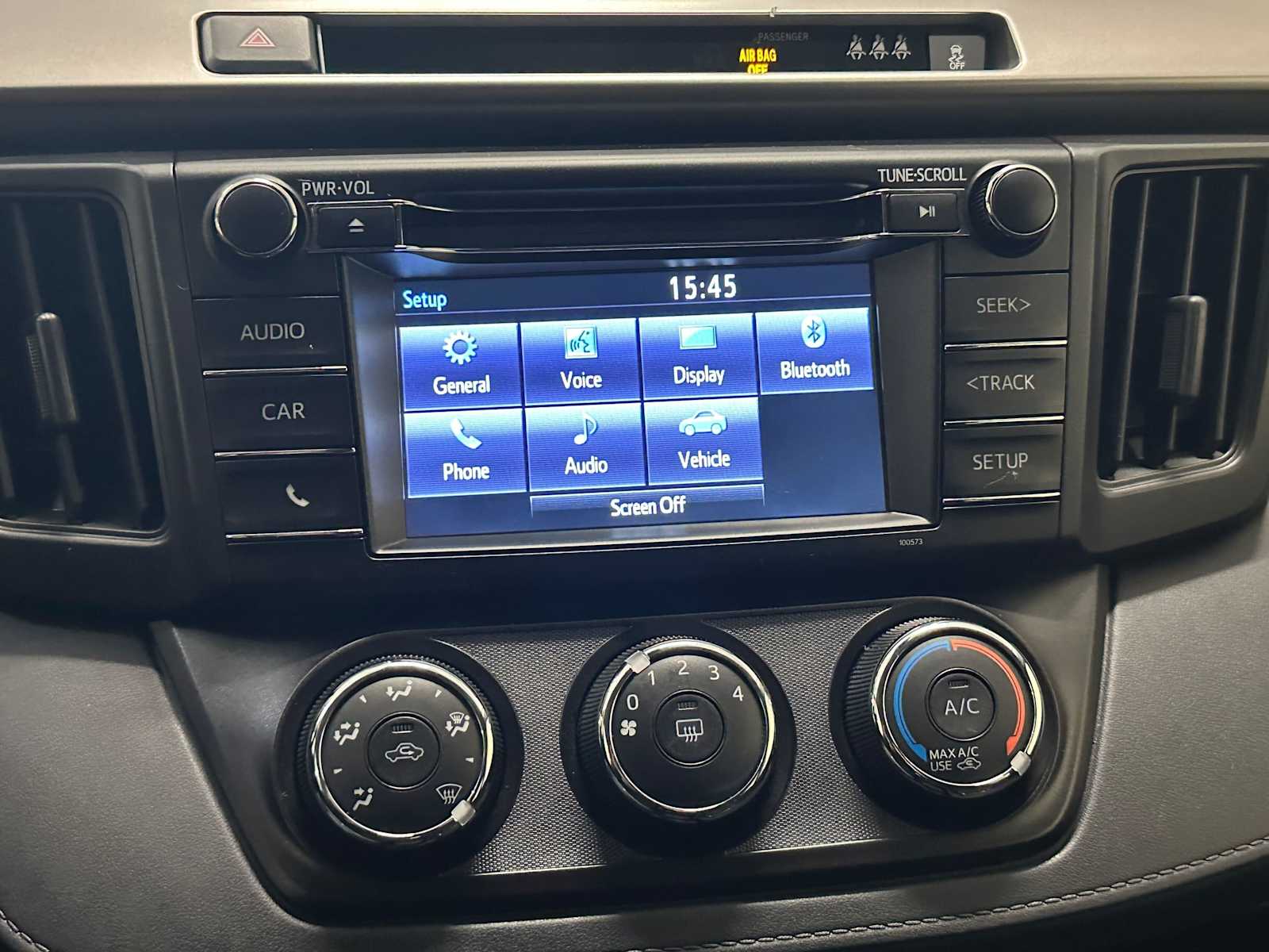 Thumbnail: 2018 Toyota RAV4 - 14