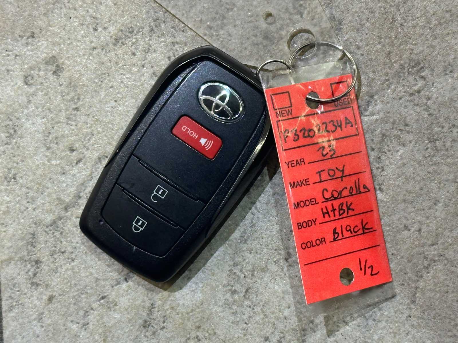 Thumbnail: 2023 Toyota Corolla - 31