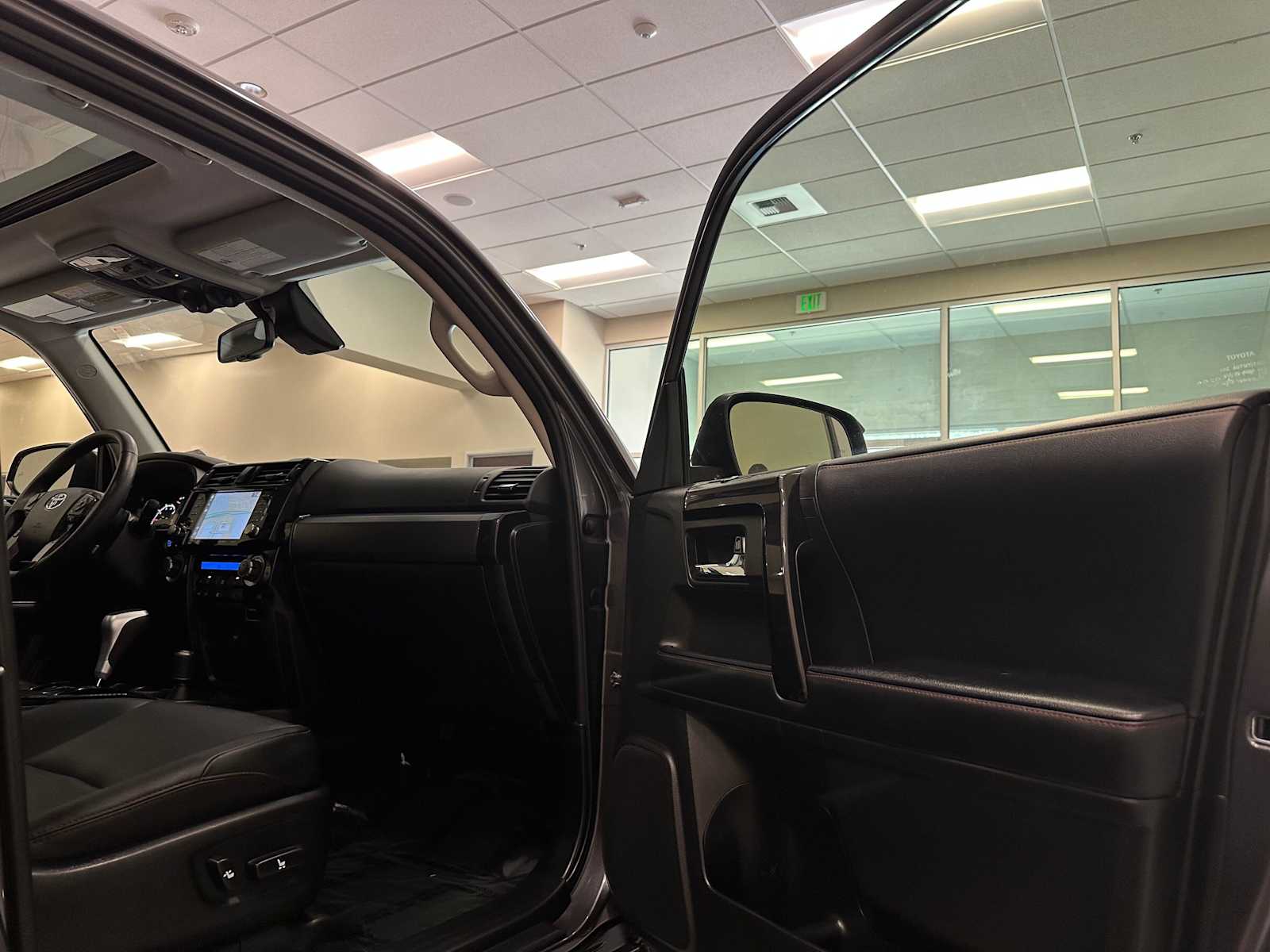 Thumbnail: 2022 Toyota 4Runner - 29