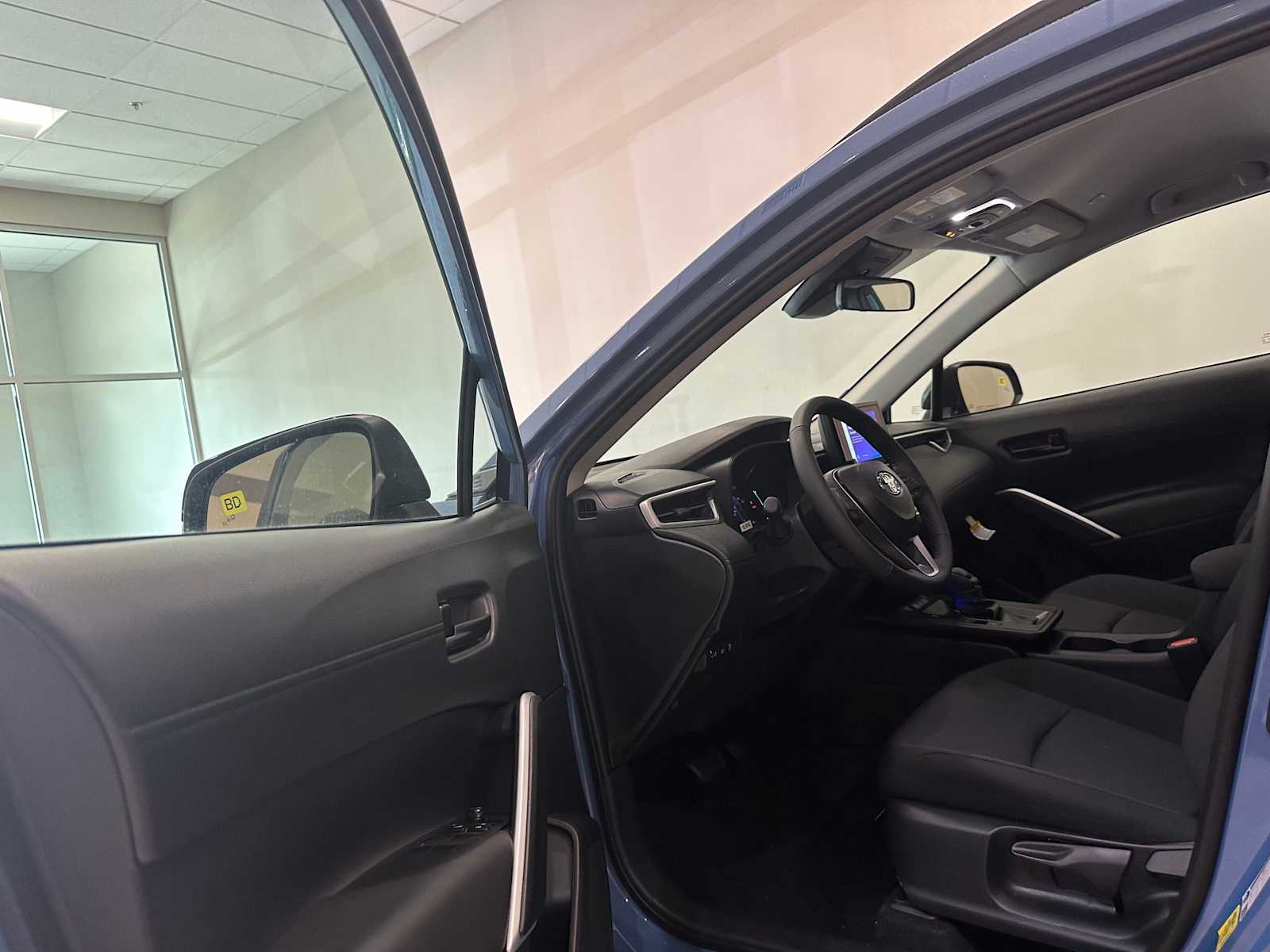 Thumbnail: 2026 Toyota Corolla Cross - 21