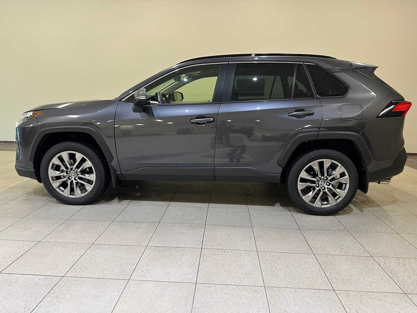 Thumbnail: 2025 Toyota RAV4 - 3