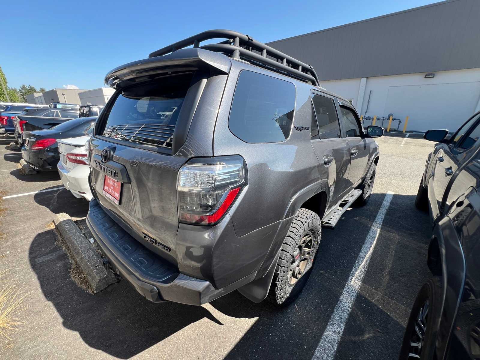 Thumbnail: 2020 Toyota 4Runner - 6