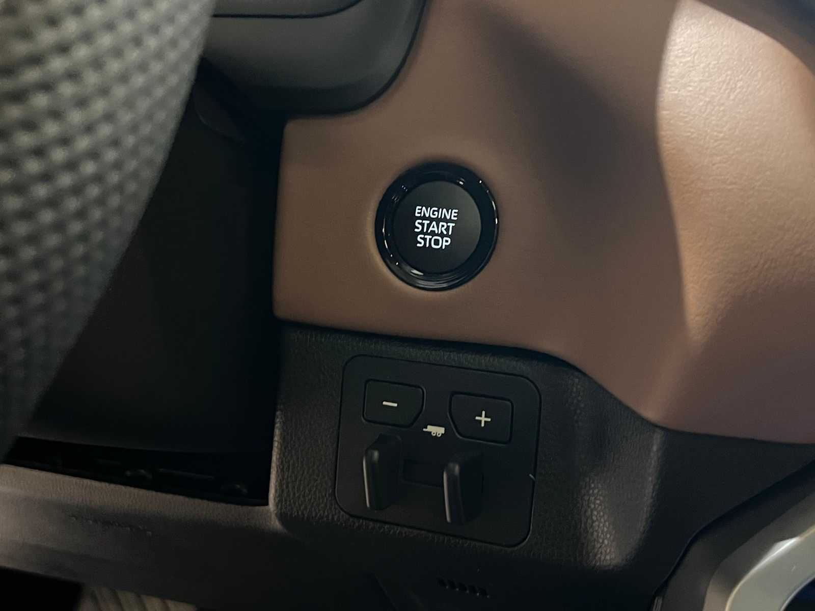 Thumbnail: 2025 Toyota Tundra - 24