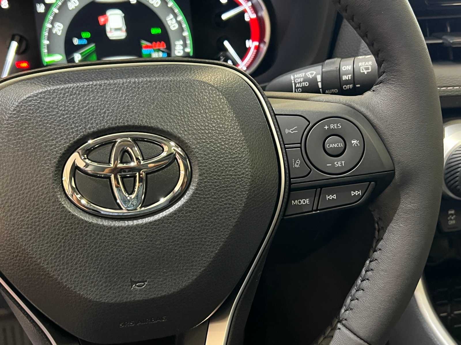 Thumbnail: 2025 Toyota RAV4 - 21