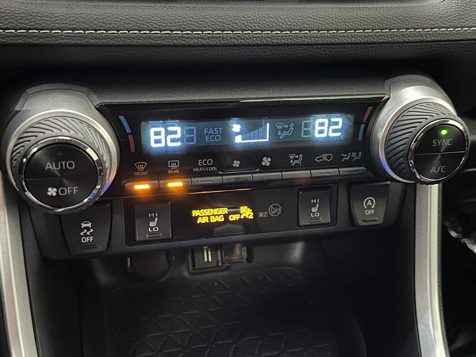 Thumbnail: 2022 Toyota RAV4 - 15