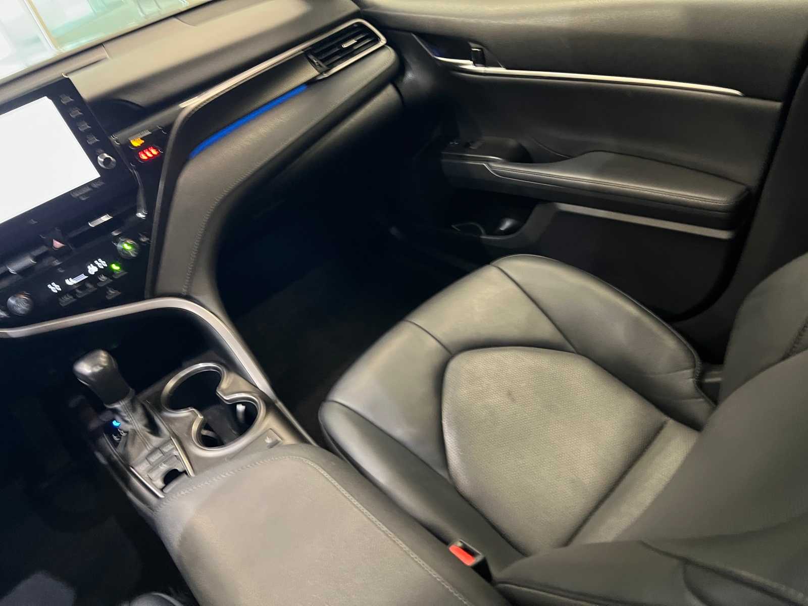 Thumbnail: 2021 Toyota Camry - 11