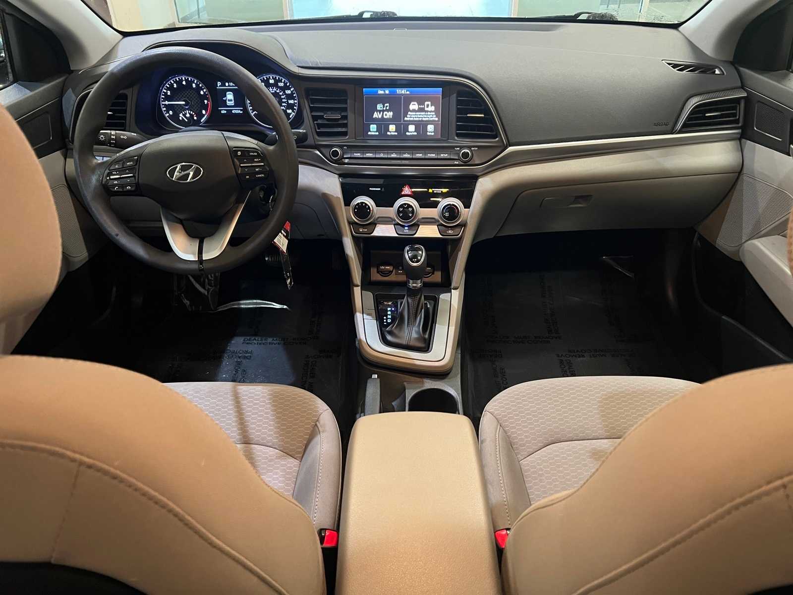 Thumbnail: 2019 Hyundai Elantra - 9