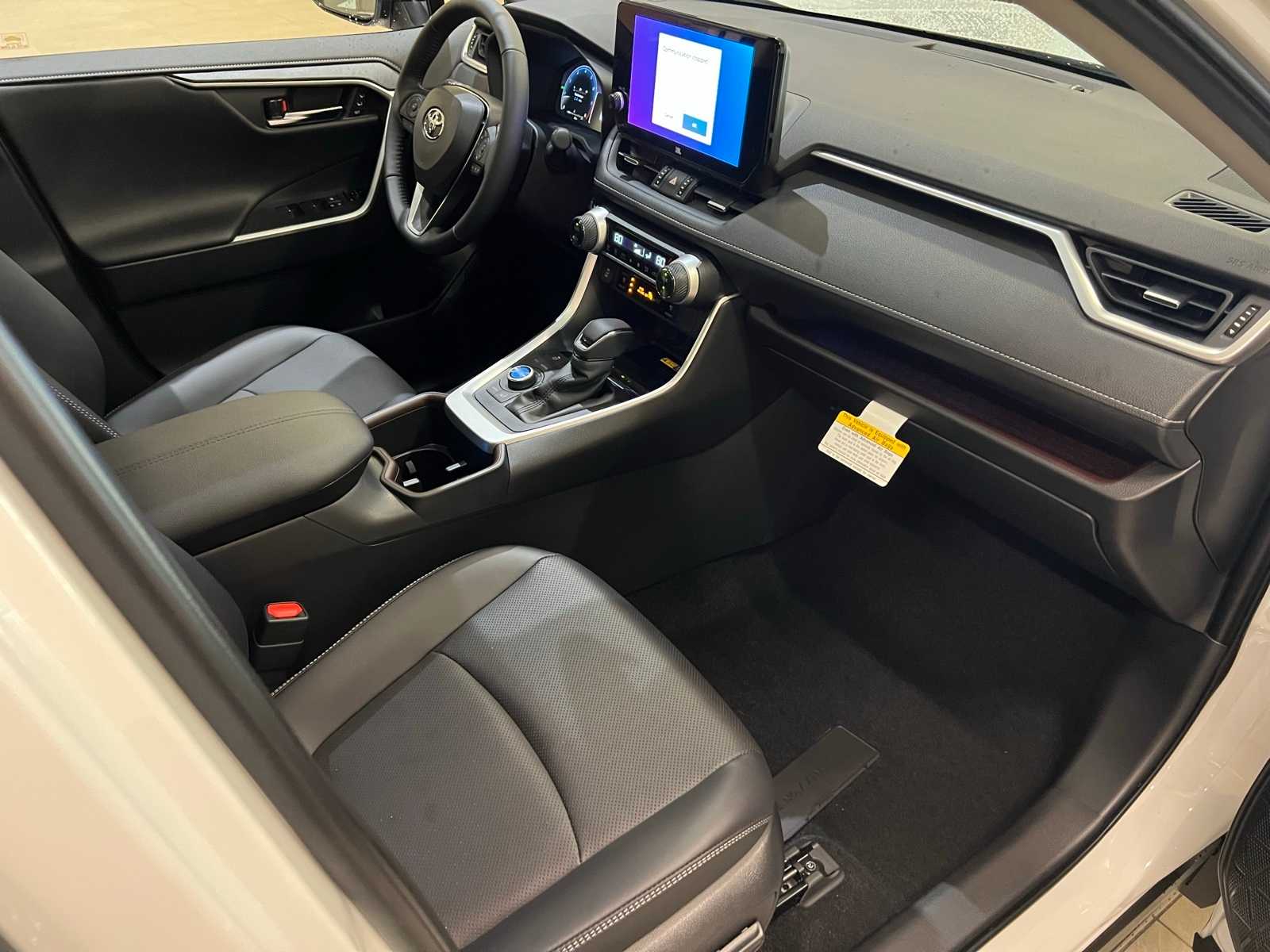 Thumbnail: 2025 Toyota RAV4 - 15