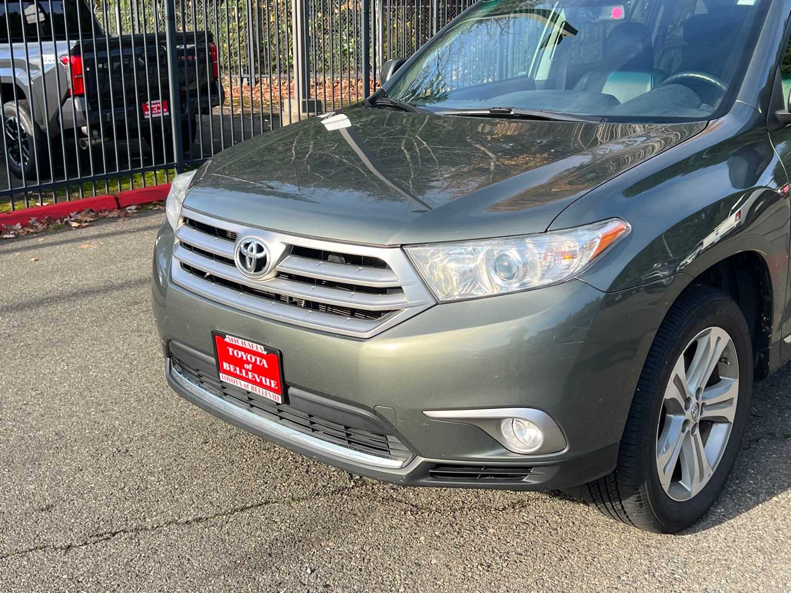 Thumbnail: 2013 Toyota Highlander - 3