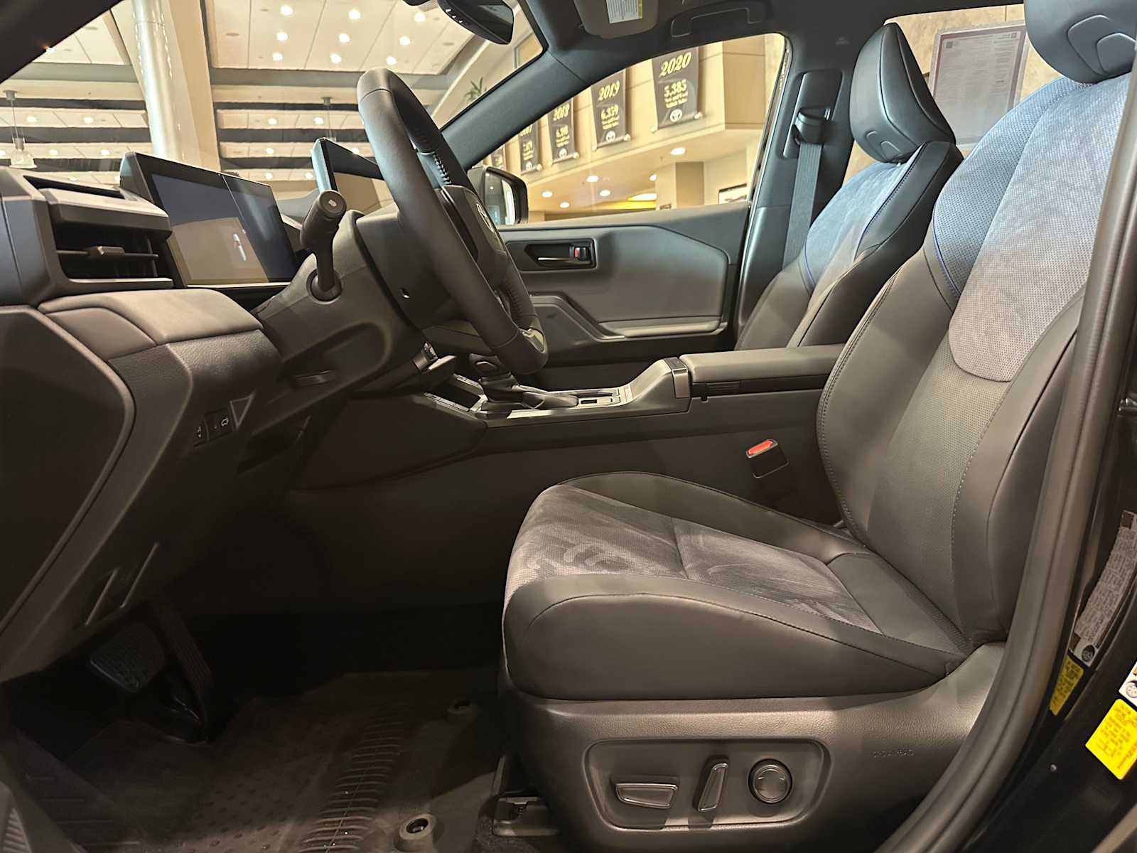 Thumbnail: 2026 Toyota RAV4 - 22