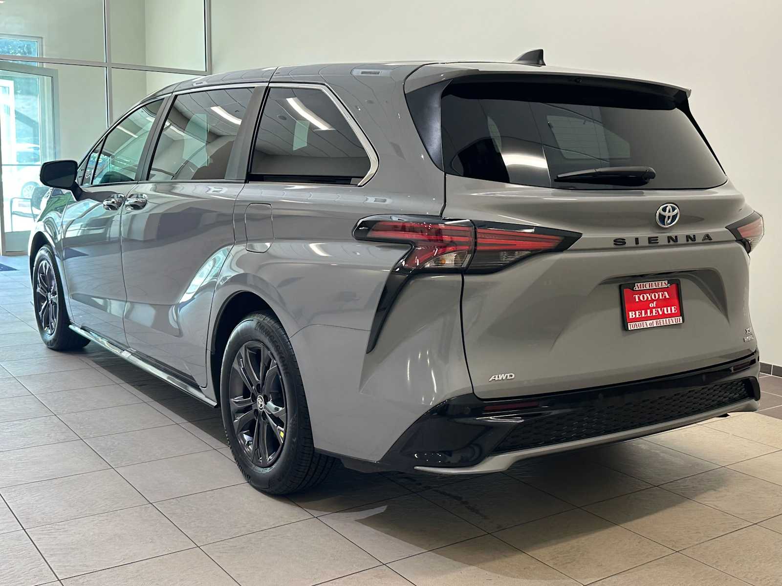 Thumbnail: 2024 Toyota Sienna - 4