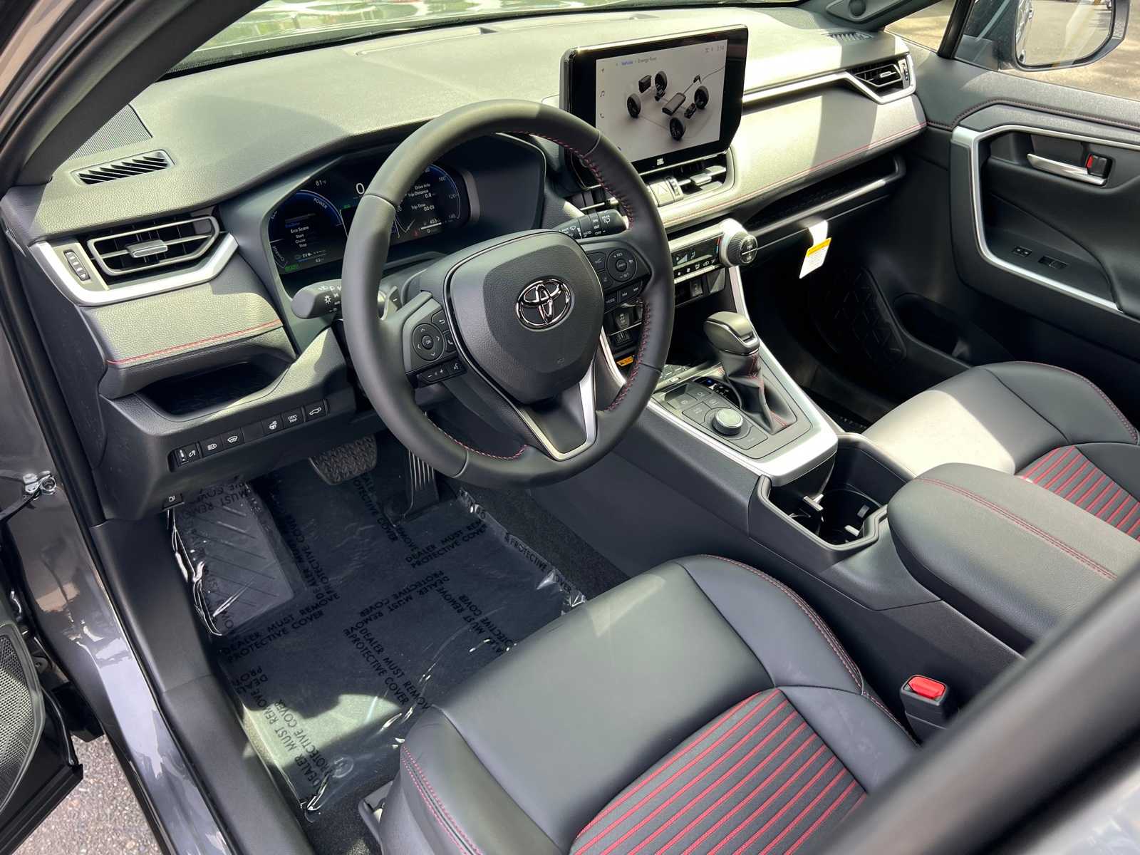 2025 Toyota RAV4 XSE 2