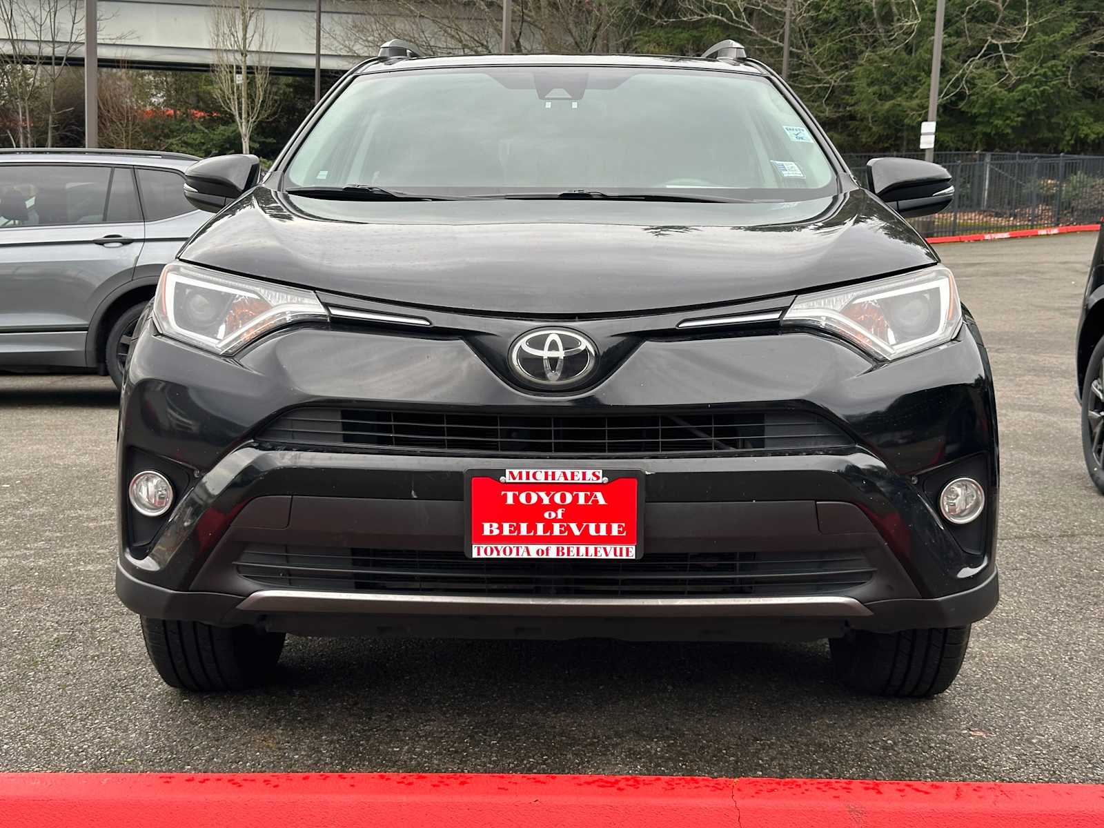 Thumbnail: 2017 Toyota RAV4 - 2