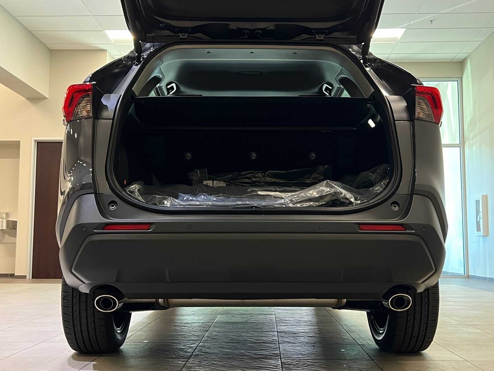 Thumbnail: 2025 Toyota RAV4 - 30