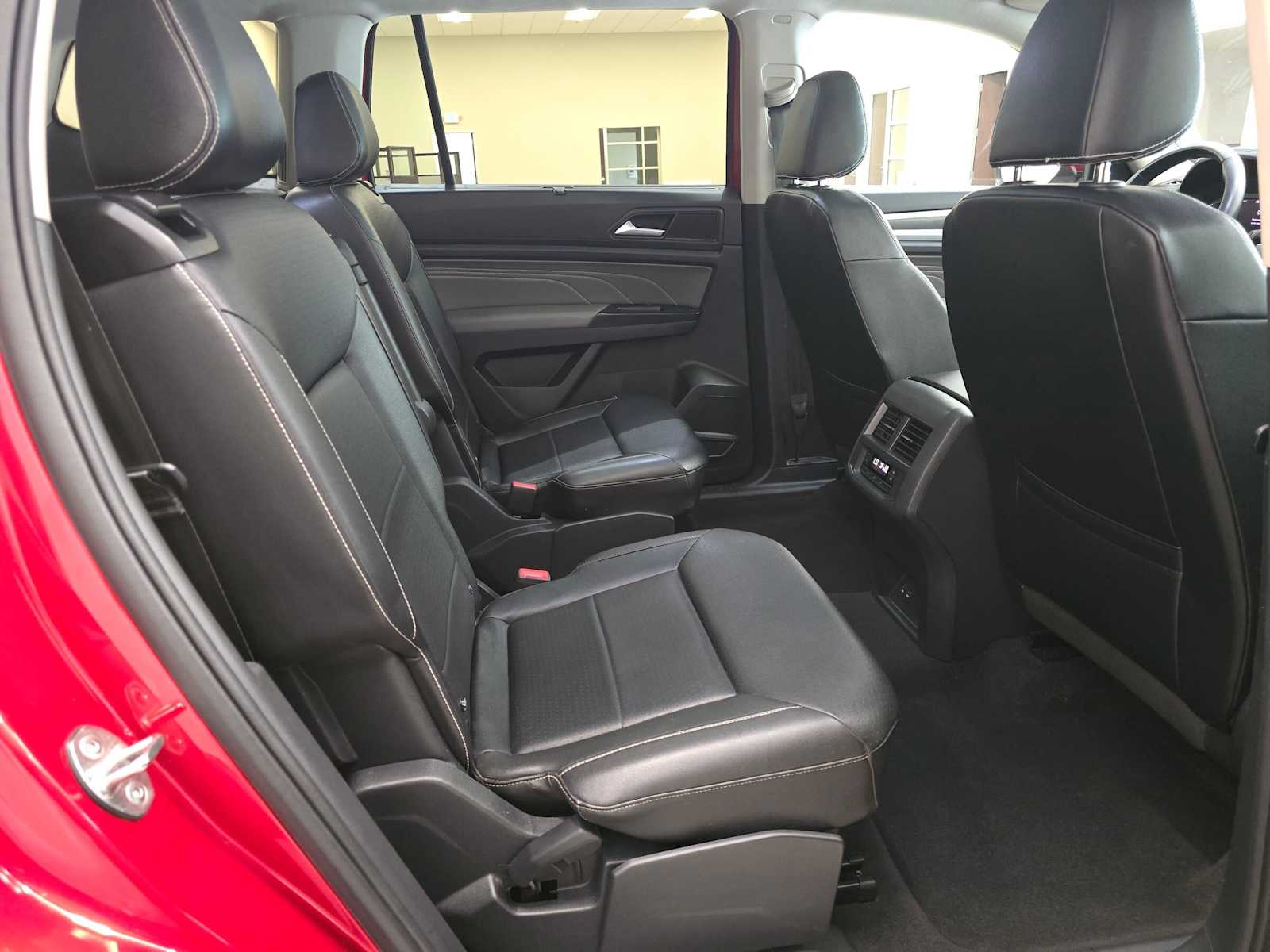 Thumbnail: 2021 Volkswagen Atlas - 25