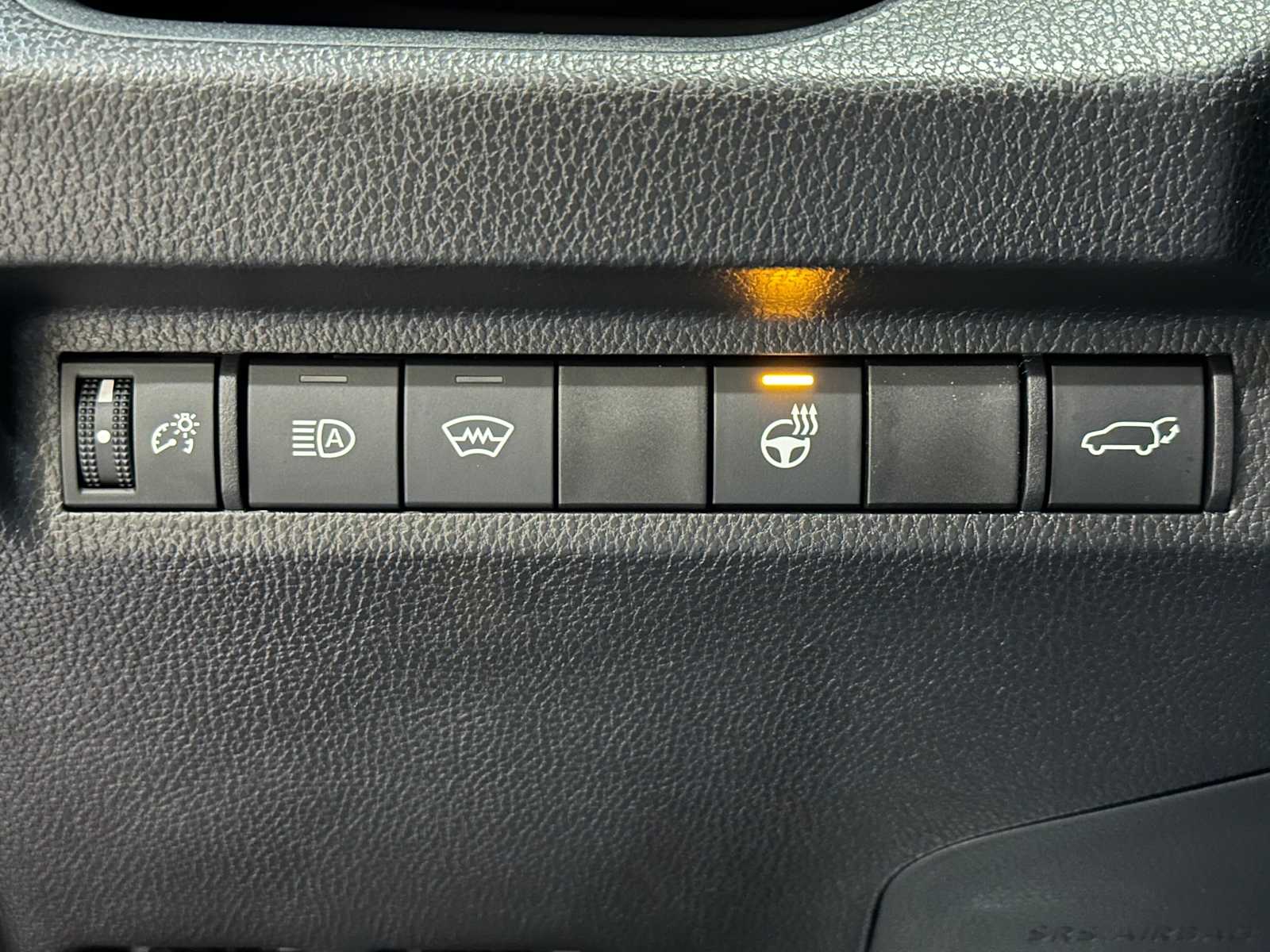 Thumbnail: 2025 Toyota RAV4 - 18