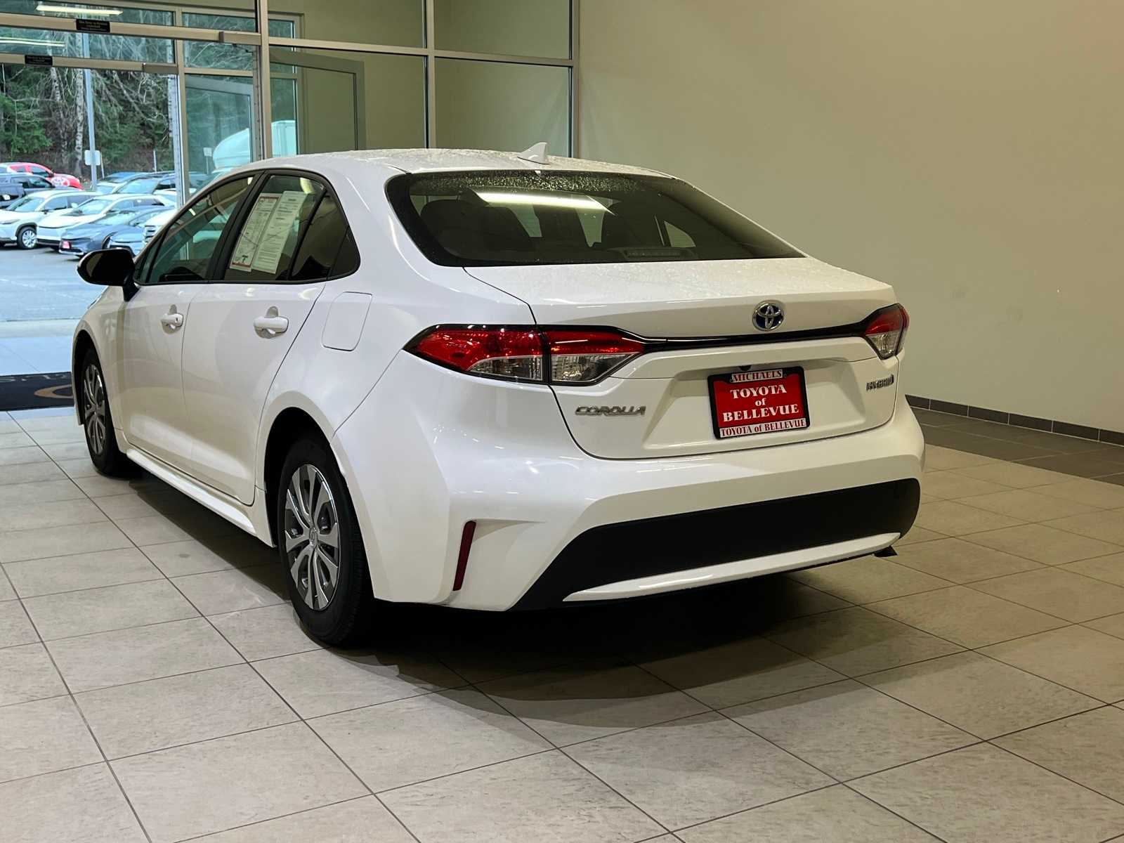 Thumbnail: 2022 Toyota Corolla - 4