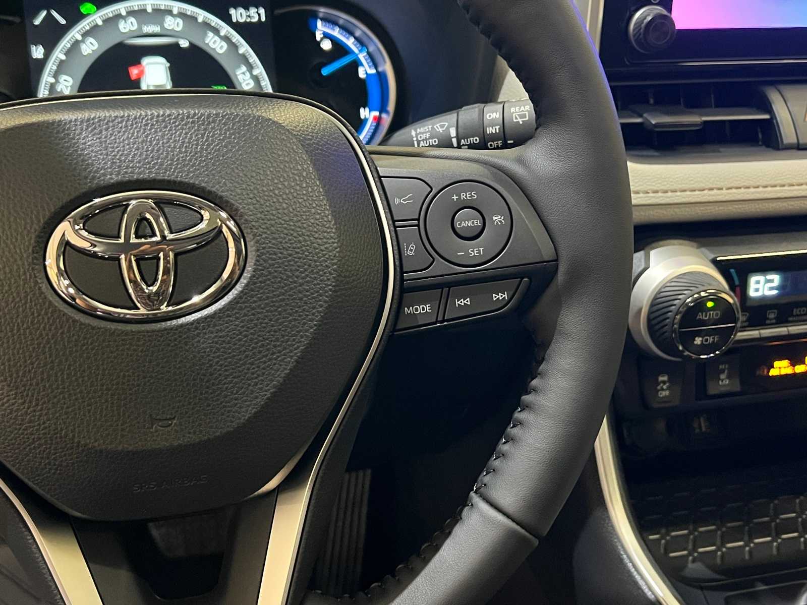 Thumbnail: 2025 Toyota RAV4 - 21