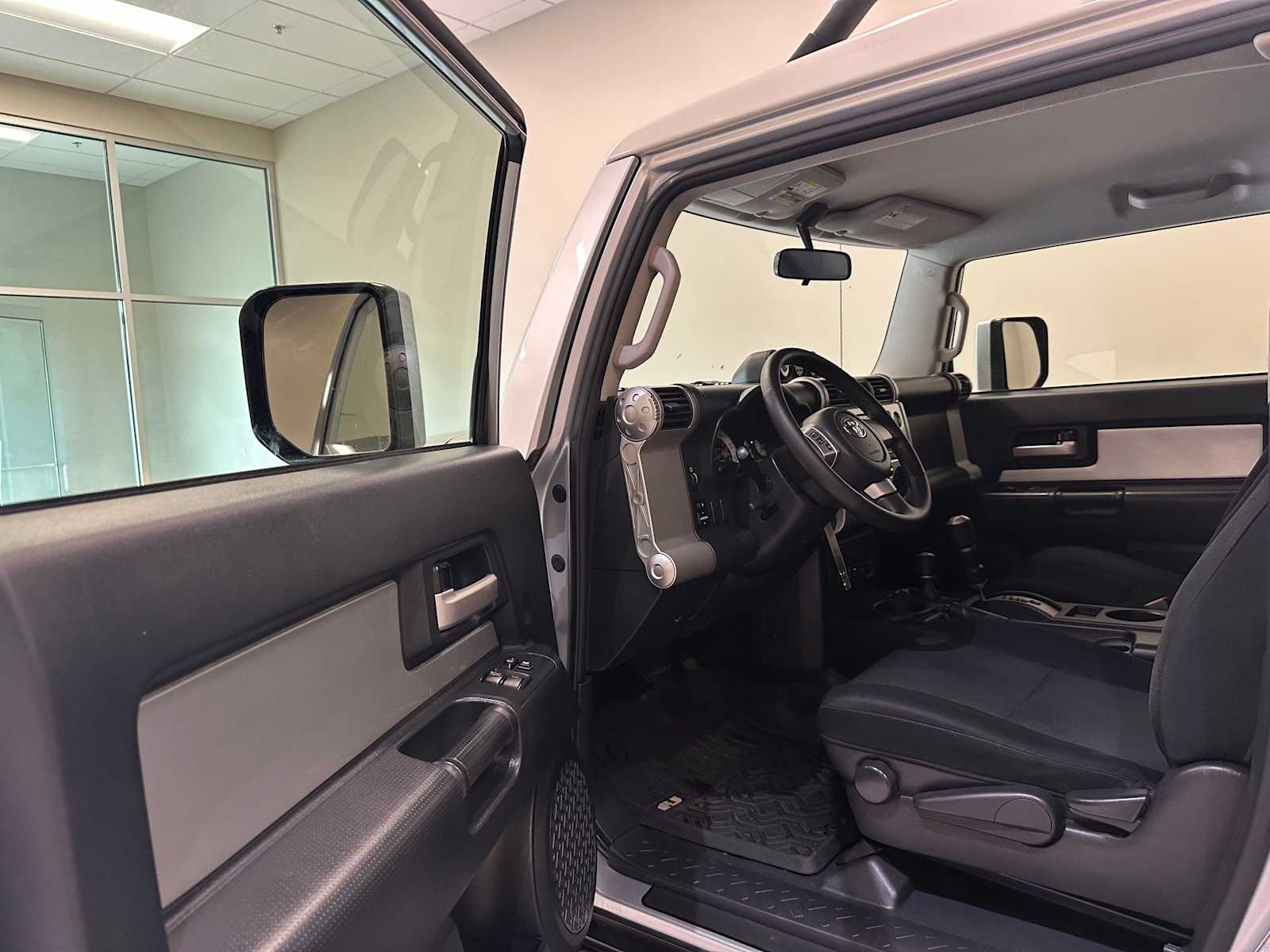 Thumbnail: 2007 Toyota FJ Cruiser - 20