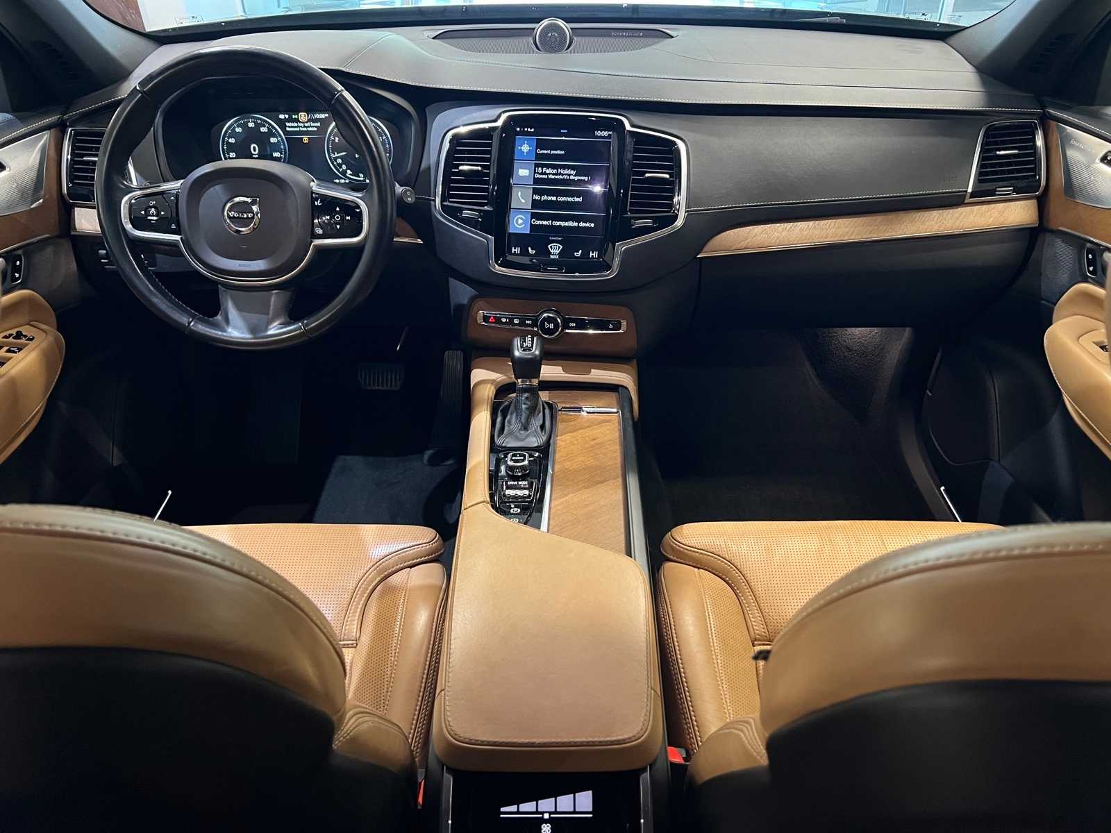 Thumbnail: 2017 Volvo XC90 - 10