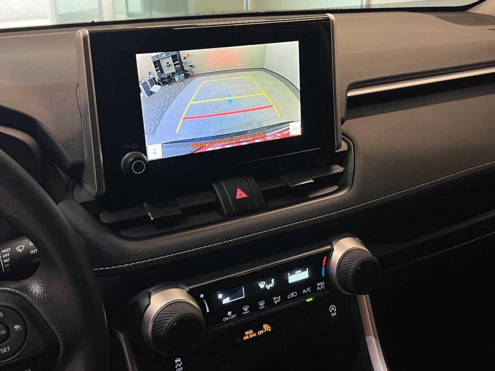 Thumbnail: 2023 Toyota RAV4 - 25