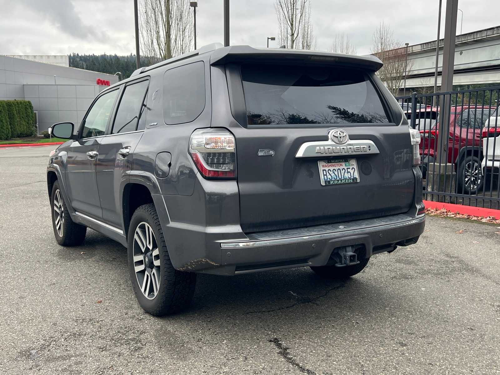 Thumbnail: 2017 Toyota 4Runner - 7