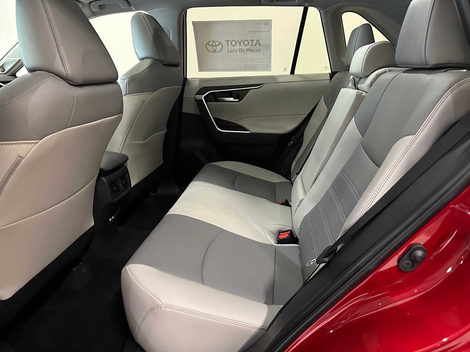 Thumbnail: 2025 Toyota RAV4 - 23