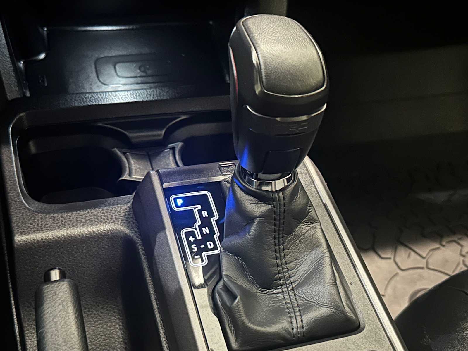 Thumbnail: 2022 Toyota Tacoma - 16