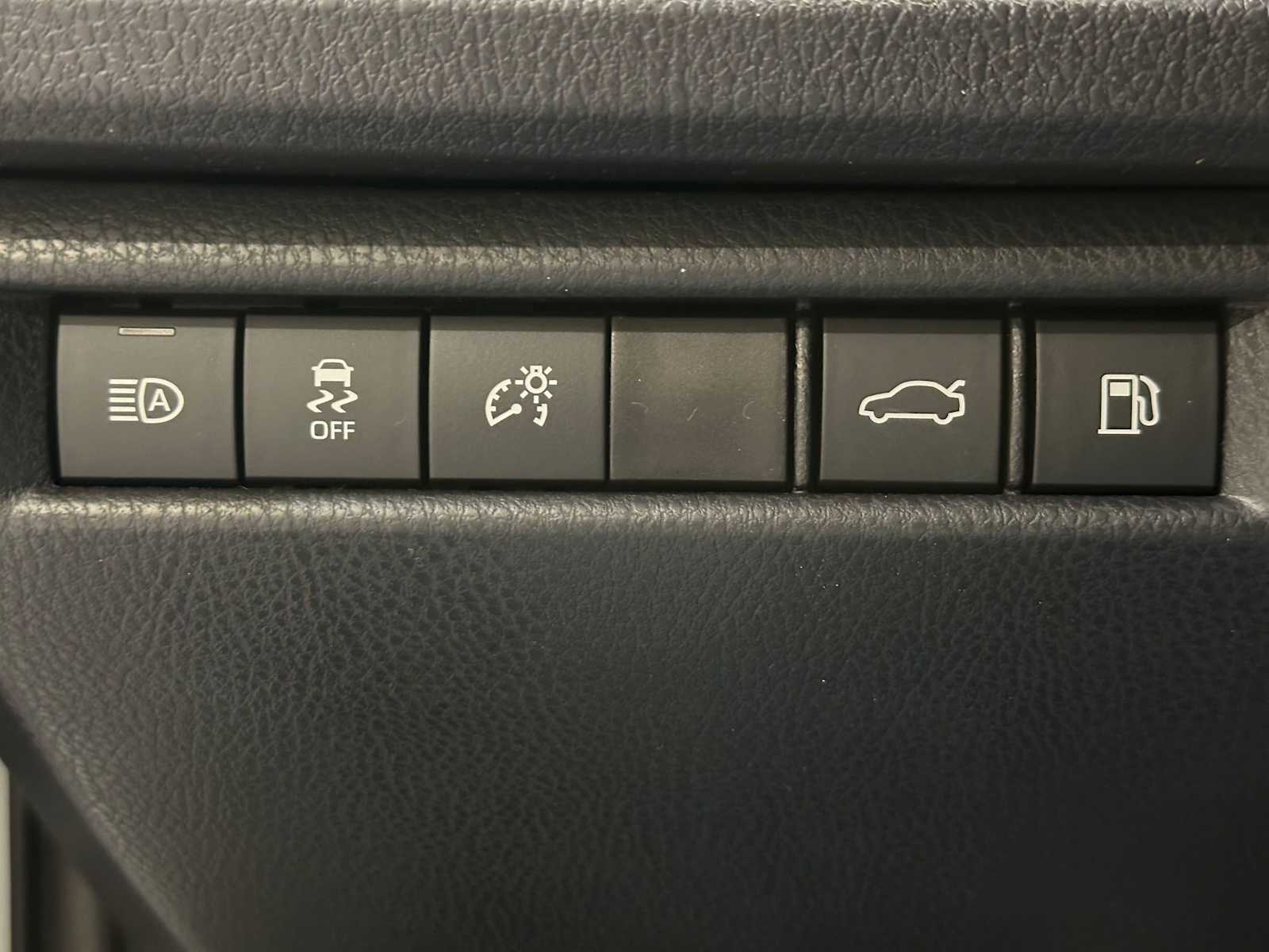 Thumbnail: 2026 Toyota Camry - 19