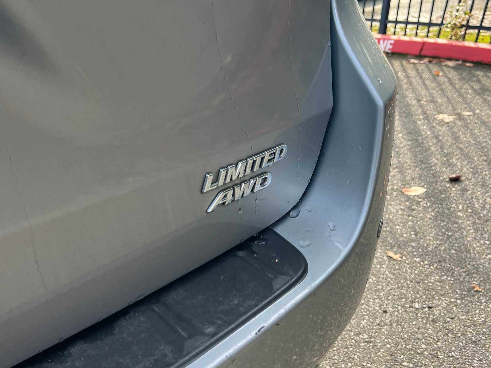 Thumbnail: 2017 Toyota Sienna - 7