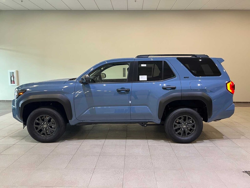 New 2025 Toyota 4Runner SR5 SUV