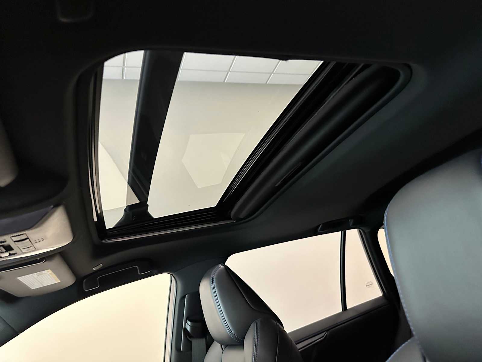 Thumbnail: 2024 Toyota RAV4 - 21