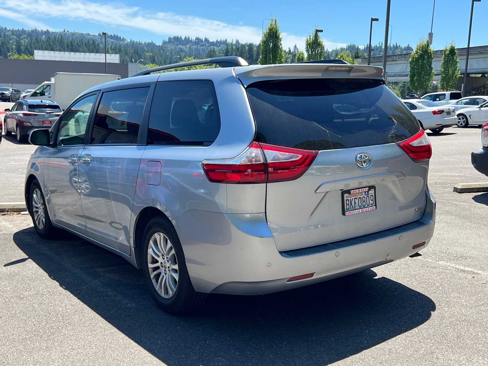 Thumbnail: 2015 Toyota Sienna - 7