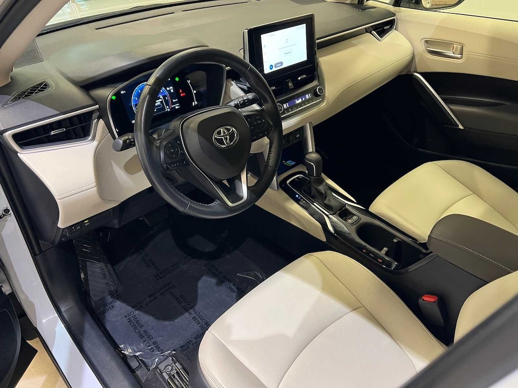 Used 2023 Toyota Corolla Cross XLE SUV