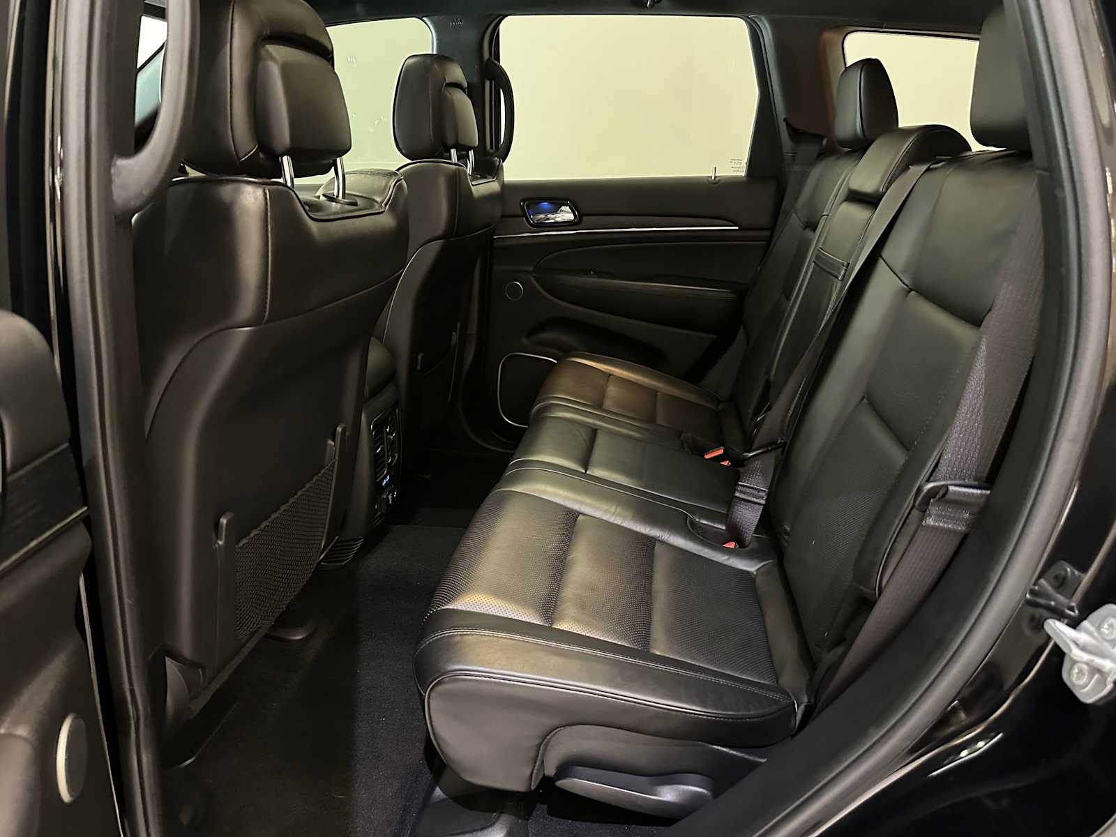 Thumbnail: 2020 Jeep Grand Cherokee - 25