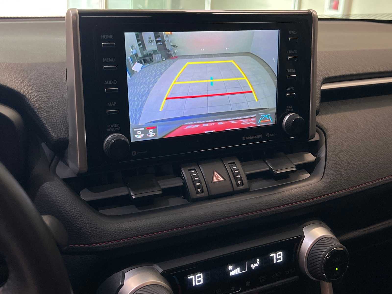 Thumbnail: 2020 Toyota RAV4 - 27