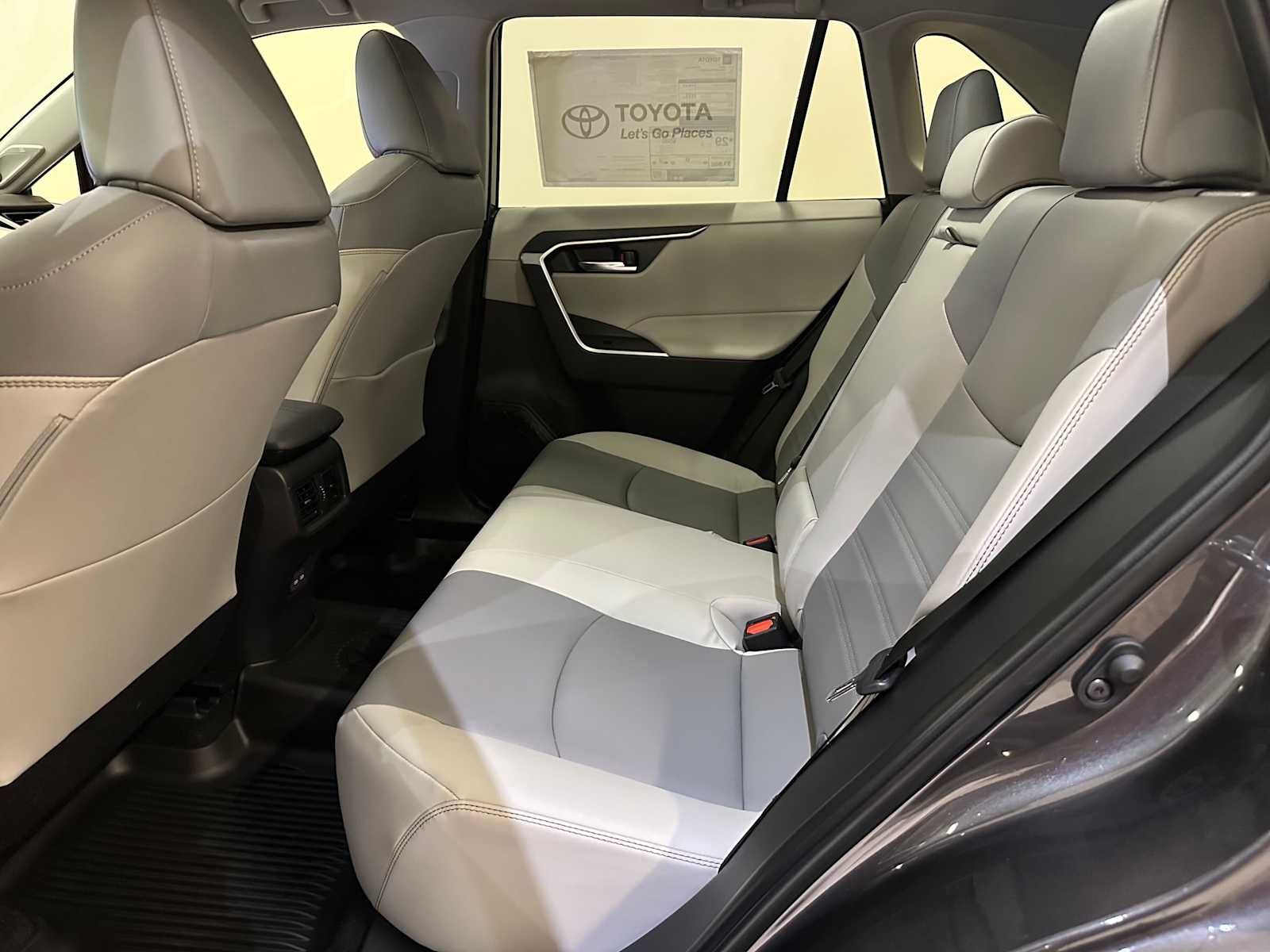 Thumbnail: 2025 Toyota RAV4 - 23