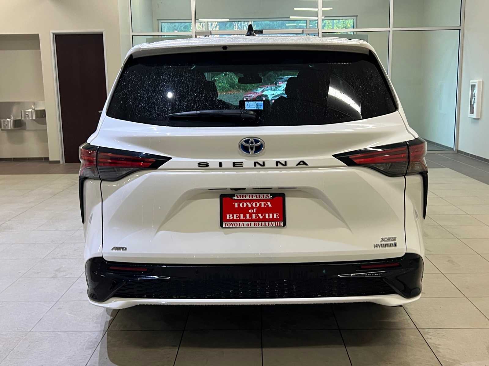 Thumbnail: 2024 Toyota Sienna - 5